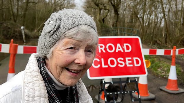 This British woman has been helping toads cross the road for 25 years