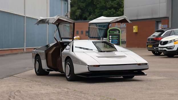 One-of-a-kind 1970s super car restored by engineers in the UK