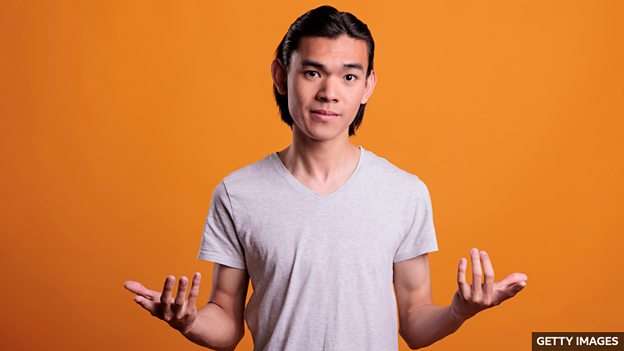 用 “there's no saying/knowing/telling” 表示 “谁也说不准”